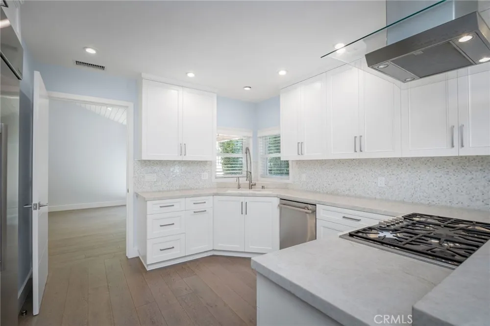 1200 Ardmore Avenue Manhattan Beach, CA 90266