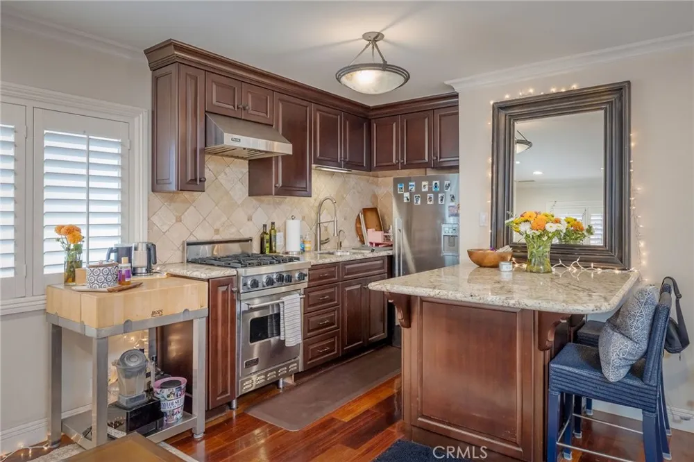 1200 Ardmore Avenue Manhattan Beach, CA 90266