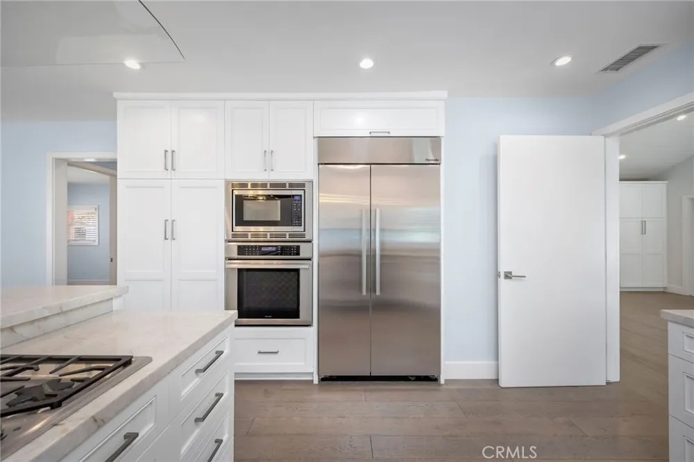 1200 Ardmore Avenue Manhattan Beach, CA 90266