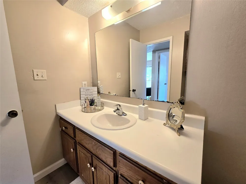 6622 S Zunis Avenue #3E10 Tulsa, OK 74136