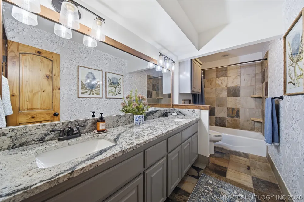 8933 E 115th Street S Bixby, OK 74008