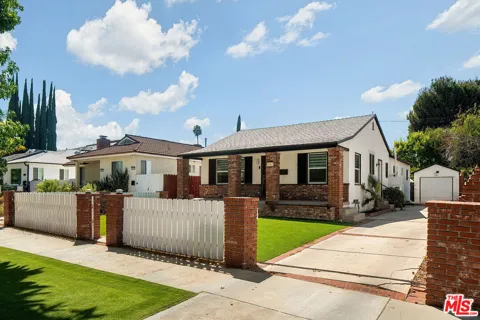 5053 Enfield Avenue