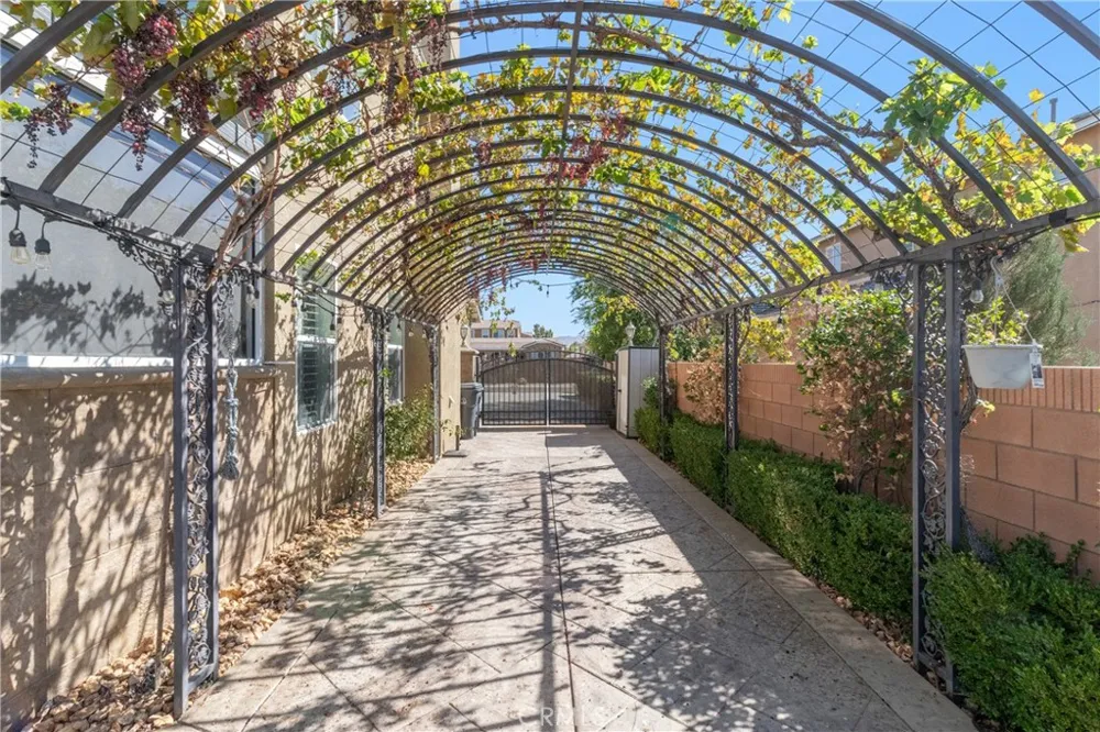 3101 Camino Hermanos Lancaster, CA 93536