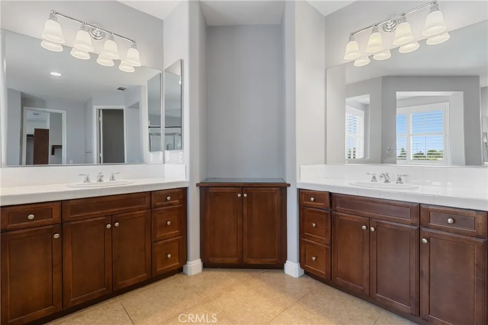 3101 Camino Hermanos Lancaster, CA 93536