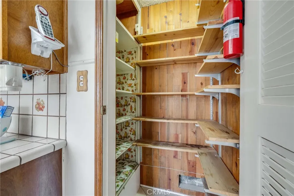 5031 Raton Long Beach, CA 90807