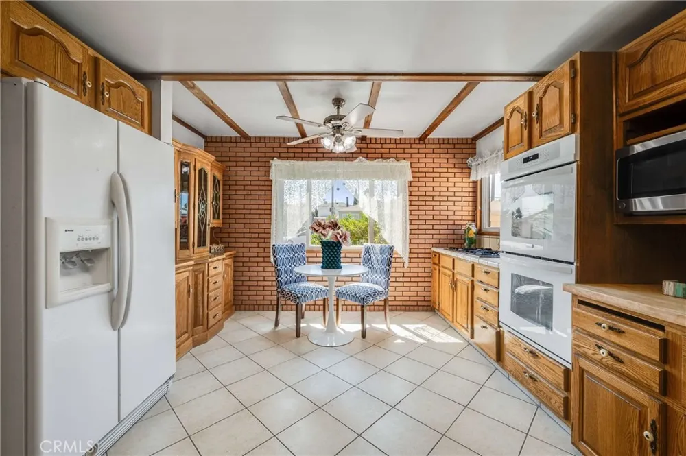 5031 Raton Long Beach, CA 90807