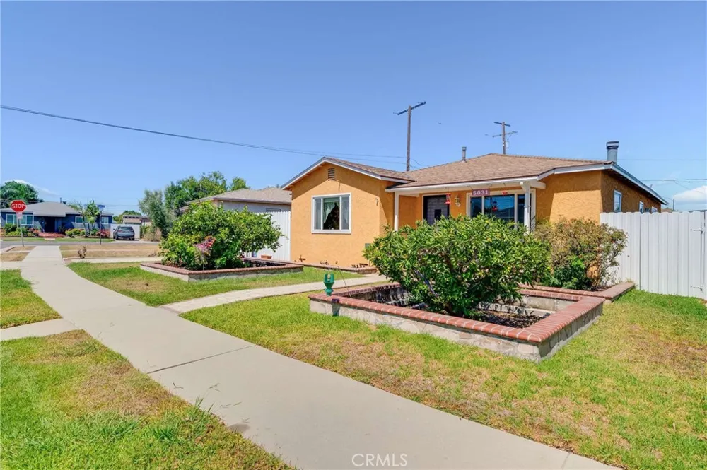 5031 Raton Long Beach, CA 90807
