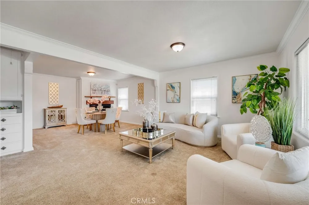5031 Raton Long Beach, CA 90807