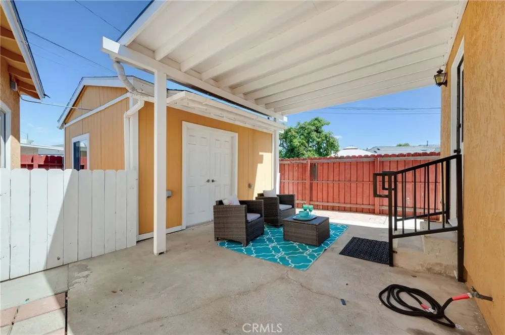 5031 Raton Long Beach, CA 90807