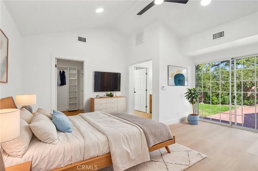 10007 Debra Ave Granada Hills, CA 91343
