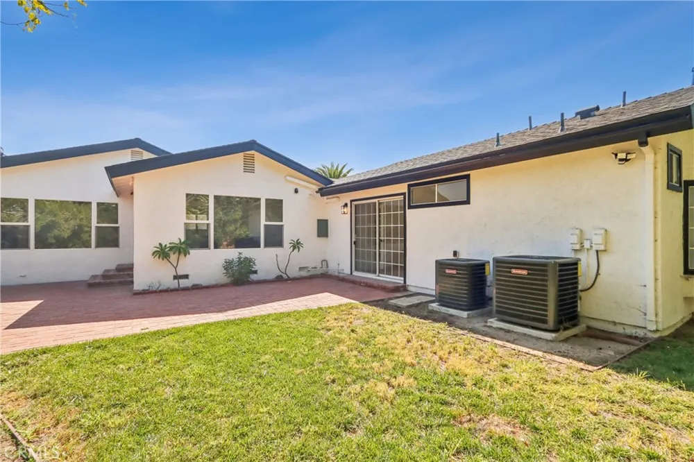 10007 Debra Ave Granada Hills, CA 91343