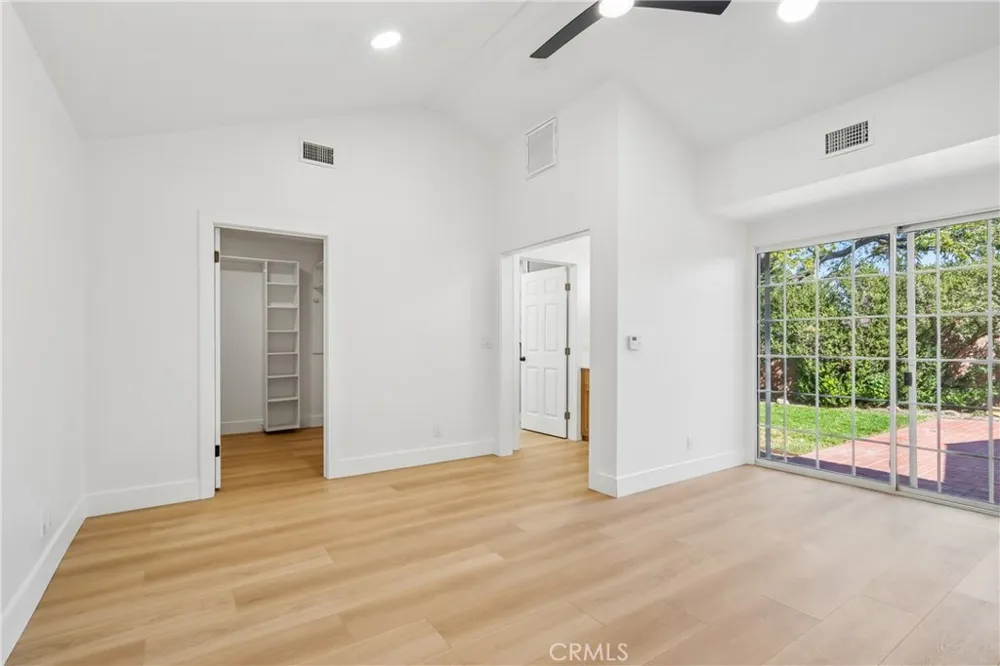 10007 Debra Ave Granada Hills, CA 91343