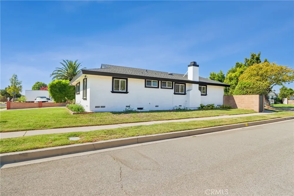 10007 Debra Ave Granada Hills, CA 91343