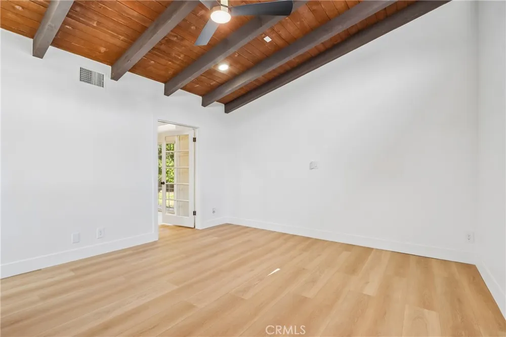 10007 Debra Ave Granada Hills, CA 91343
