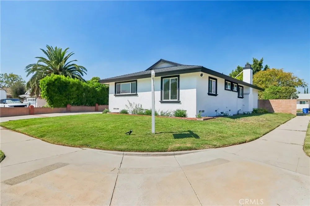 10007 Debra Ave Granada Hills, CA 91343