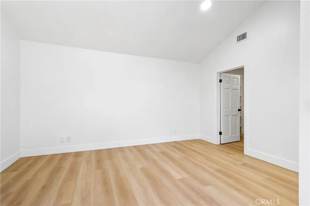 10007 Debra Ave Granada Hills, CA 91343