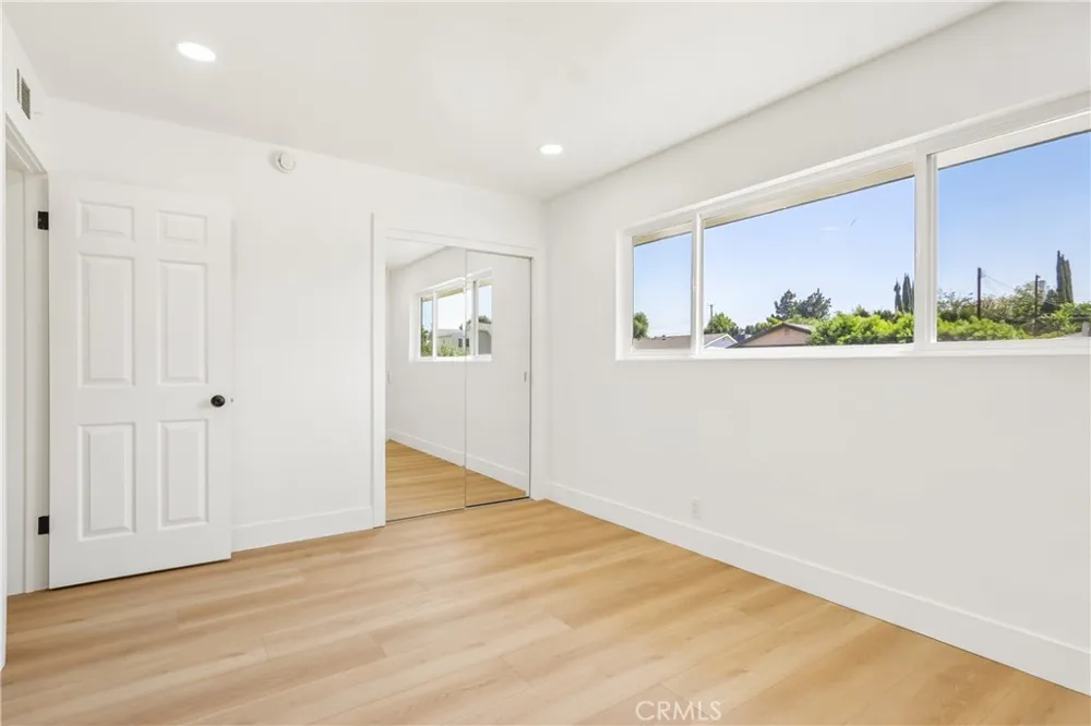 10007 Debra Ave Granada Hills, CA 91343