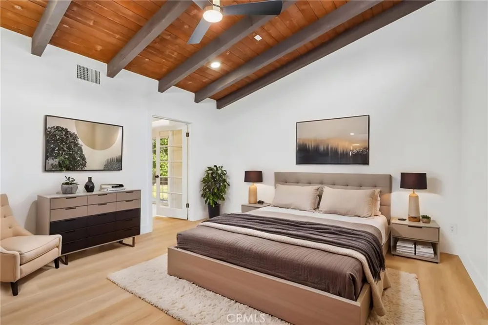 10007 Debra Ave Granada Hills, CA 91343