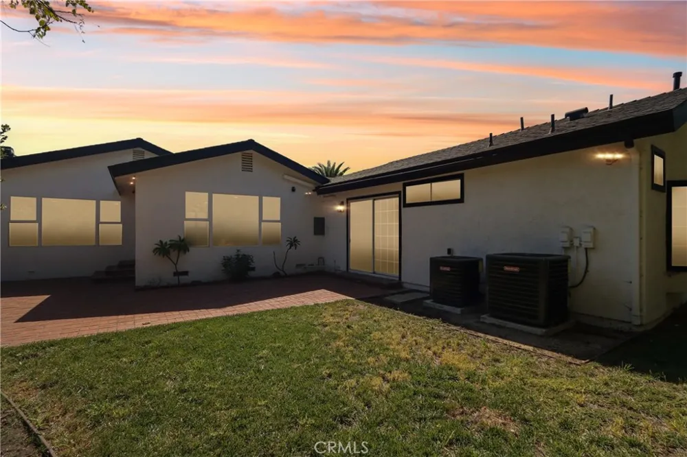 10007 Debra Ave Granada Hills, CA 91343