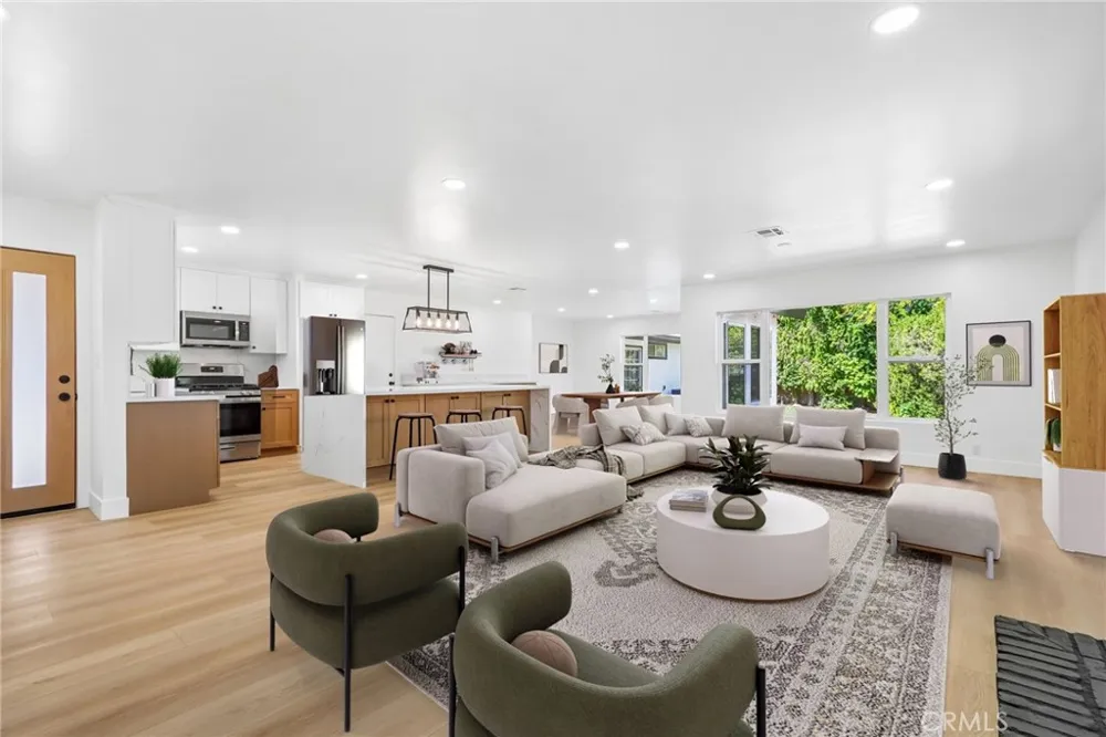 10007 Debra Ave Granada Hills, CA 91343