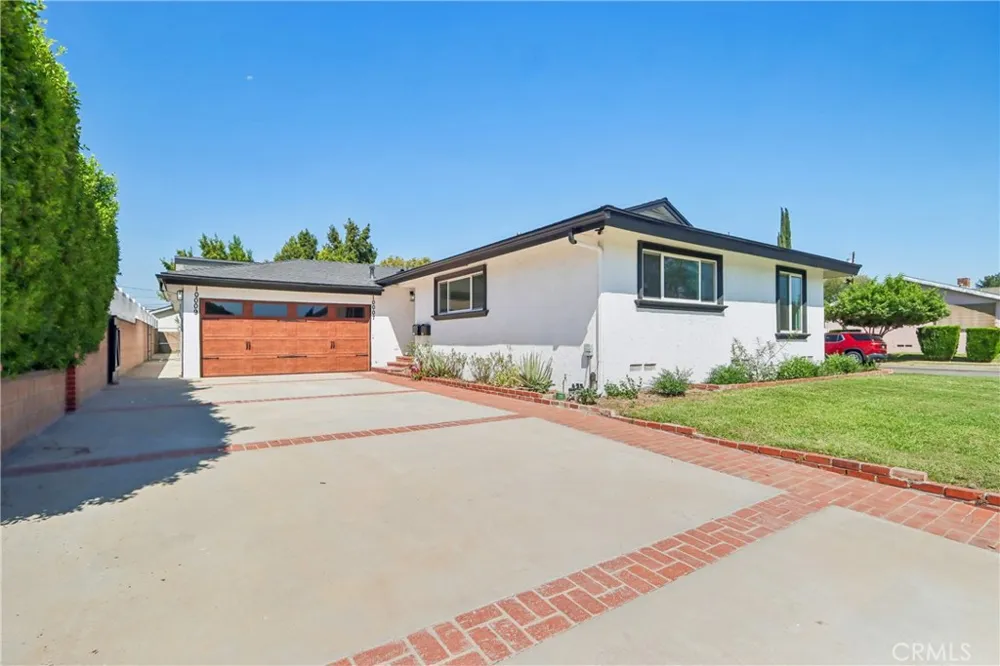 10007 Debra Ave Granada Hills, CA 91343
