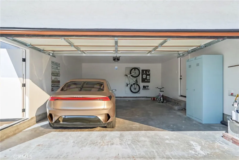 10007 Debra Ave Granada Hills, CA 91343