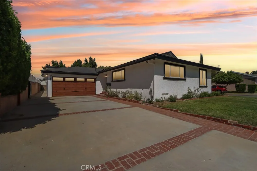 10007 Debra Ave Granada Hills, CA 91343