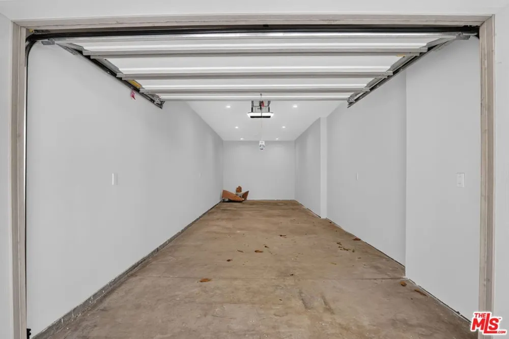11304 Collins Street ##2 Los Angeles, CA 91601