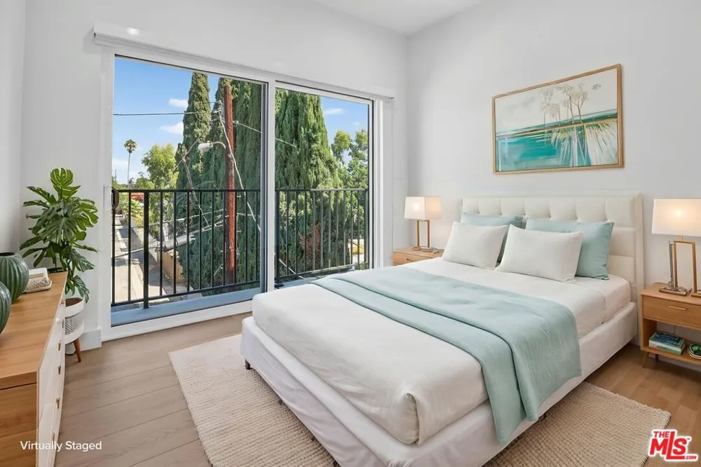 11304 Collins Street ##2 Los Angeles, CA 91601