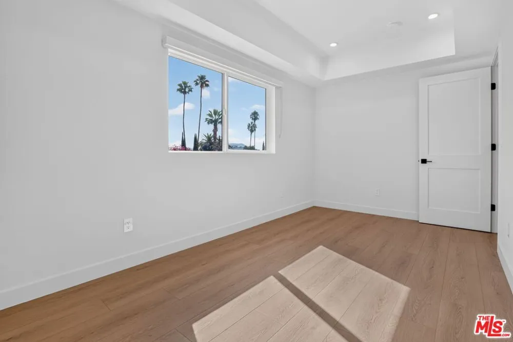 11304 Collins Street ##2 Los Angeles, CA 91601