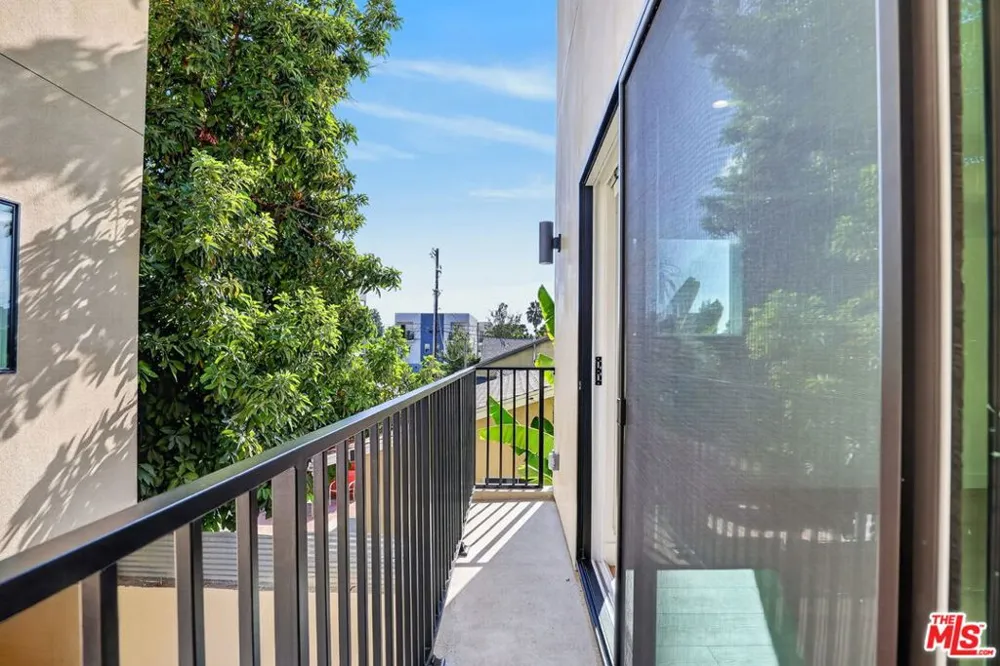 11304 Collins Street ##2 Los Angeles, CA 91601