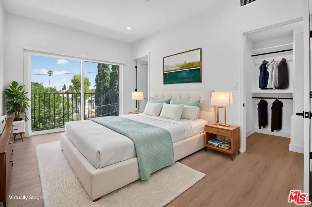 11304 Collins Street ##2 Los Angeles, CA 91601