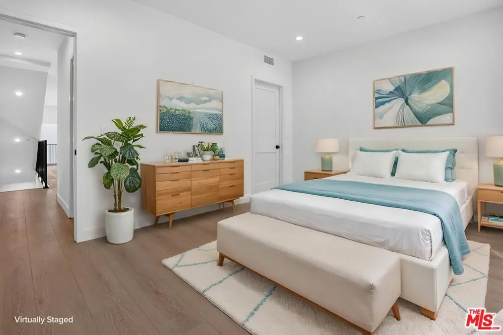 11304 Collins Street ##2 Los Angeles, CA 91601