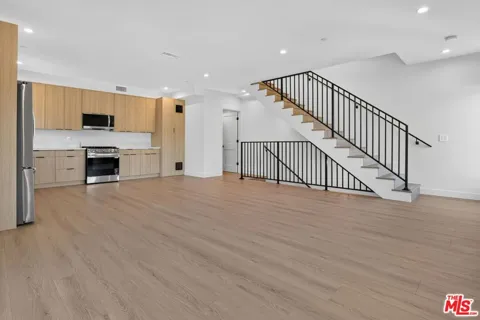 11304 Collins Street ##2