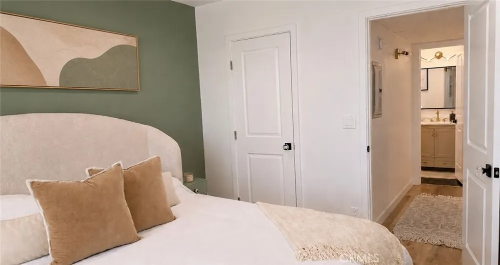 12720 Burbank #305 Valley Village, CA 91607