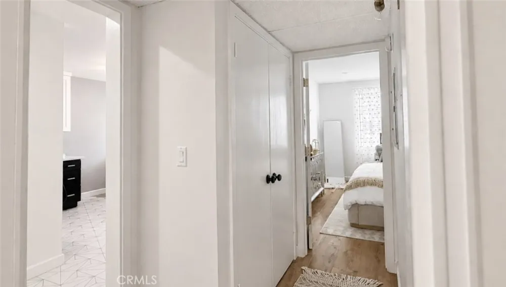 12720 Burbank #305 Valley Village, CA 91607