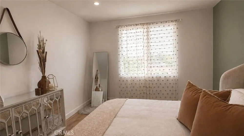 12720 Burbank #305 Valley Village, CA 91607