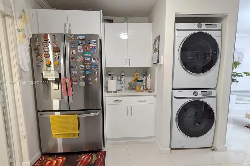 11005 W Okeechobee Rd #102 Hialeah Gardens, FL 33018