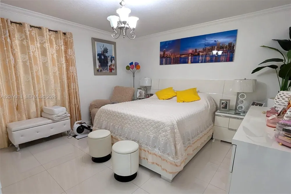 11005 W Okeechobee Rd #102 Hialeah Gardens, FL 33018