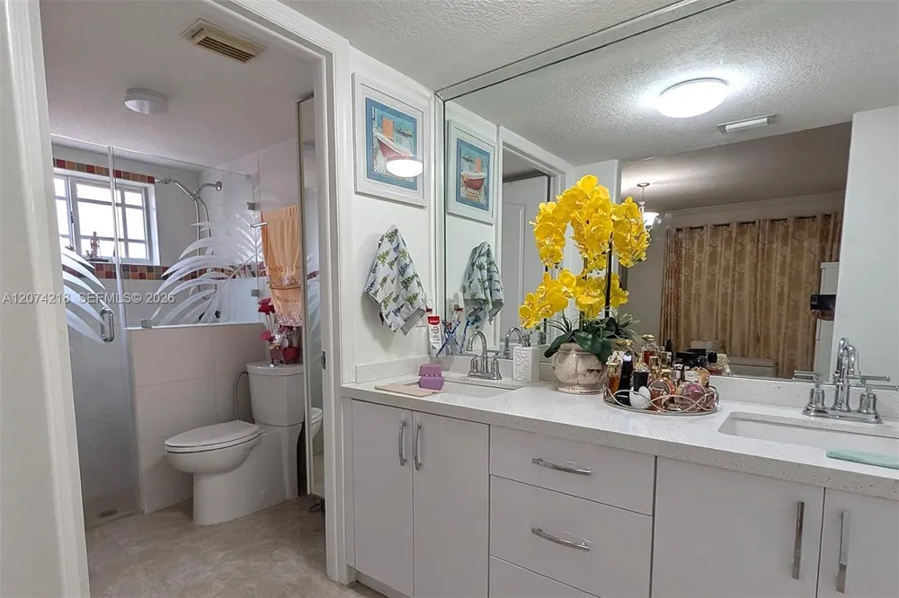 11005 W Okeechobee Rd #102 Hialeah Gardens, FL 33018
