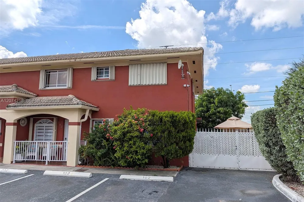 11005 W Okeechobee Rd #102 Hialeah Gardens, FL 33018