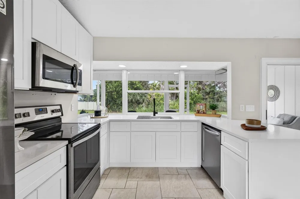 8545 101ST AVENUE Vero Beach, FL 32967