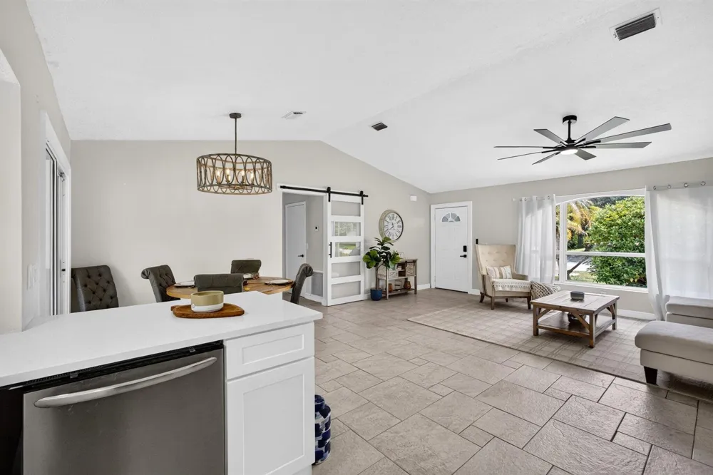 8545 101ST AVENUE Vero Beach, FL 32967