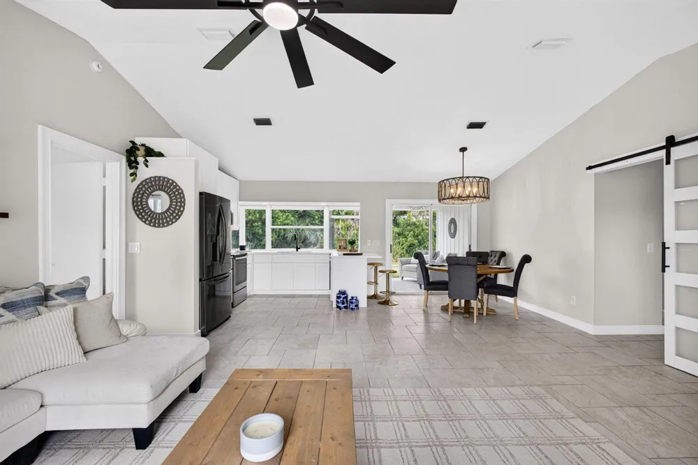 8545 101ST AVENUE Vero Beach, FL 32967