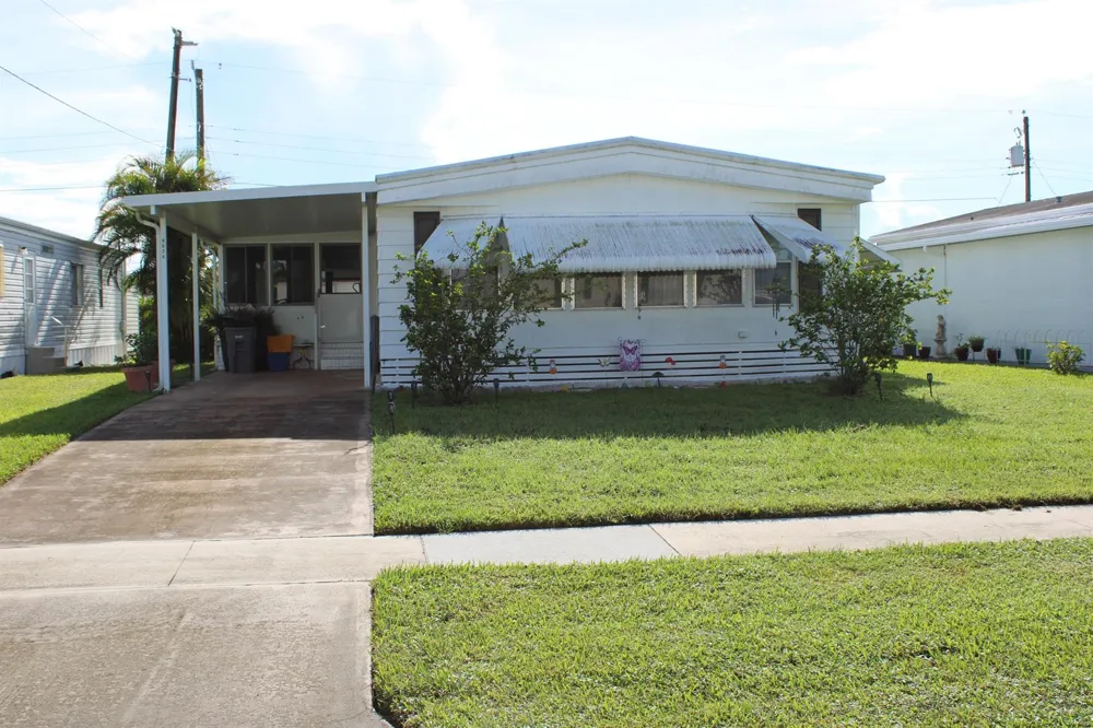 4034 SANDPINE CIRCLE Boynton Beach, FL 33436