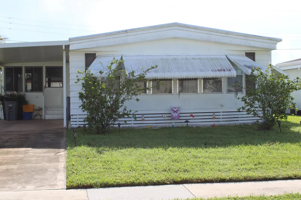 4034 SANDPINE CIRCLE Boynton Beach, FL 33436