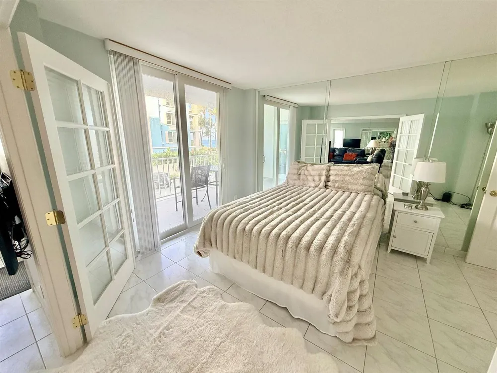 800 SE 20TH AVENUE #203 Deerfield Beach, FL 33441