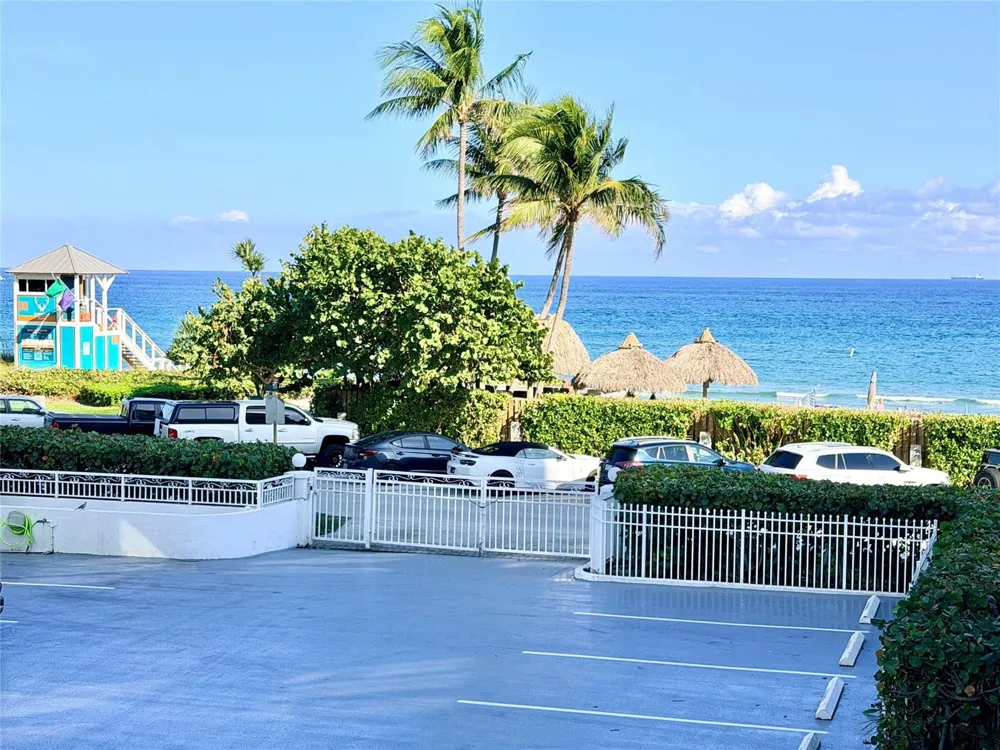 800 SE 20TH AVENUE #203 Deerfield Beach, FL 33441