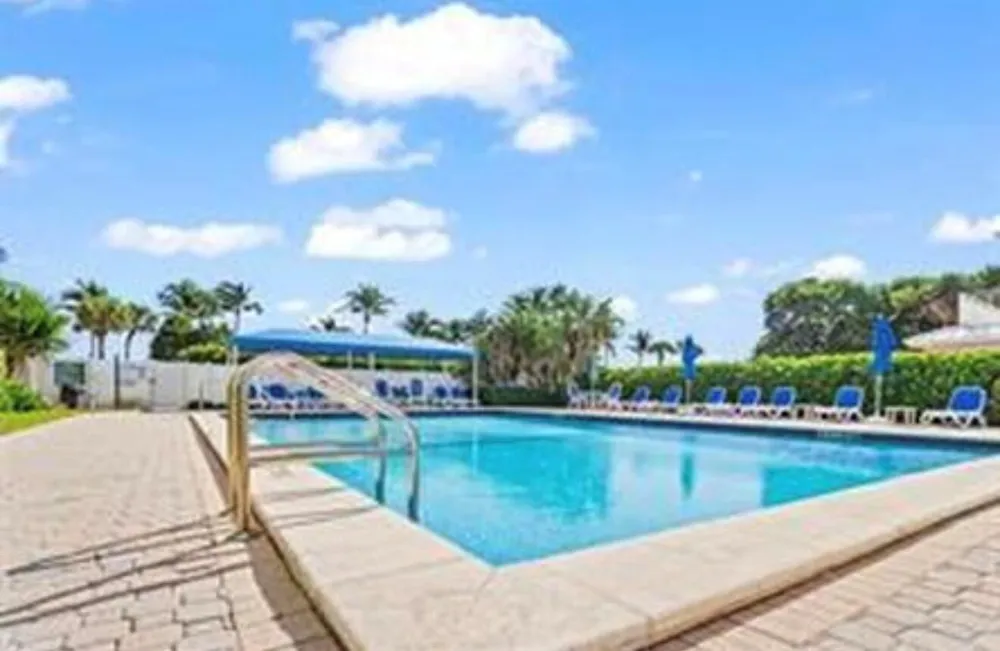 800 SE 20TH AVENUE #203 Deerfield Beach, FL 33441