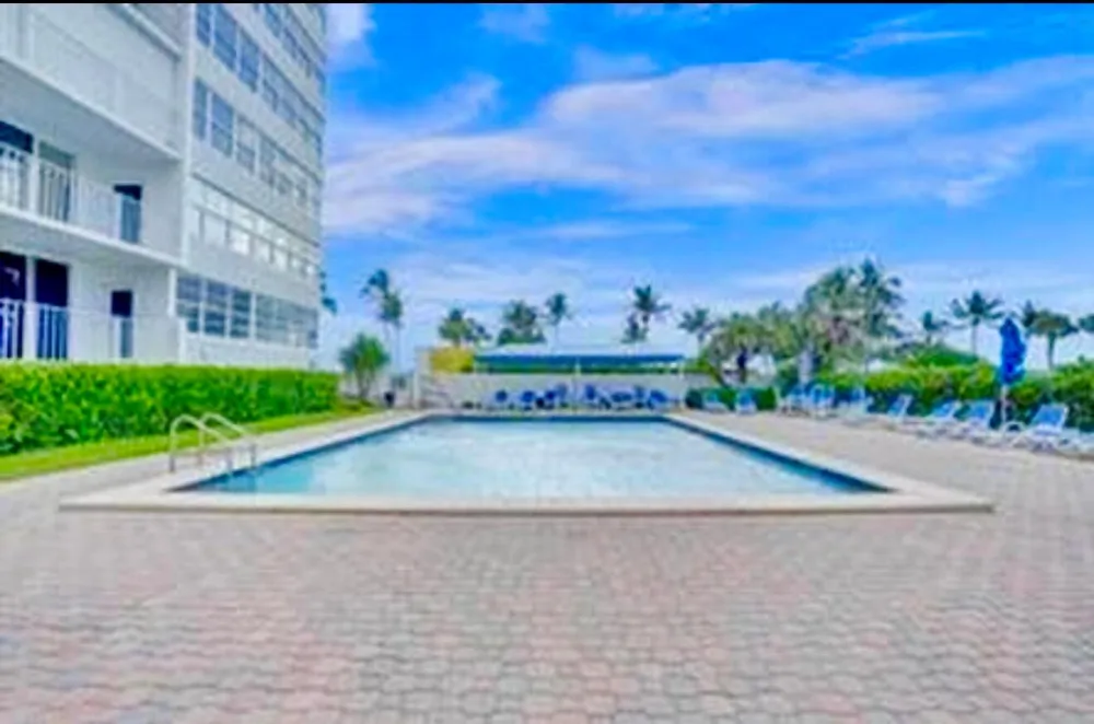 800 SE 20TH AVENUE #203 Deerfield Beach, FL 33441